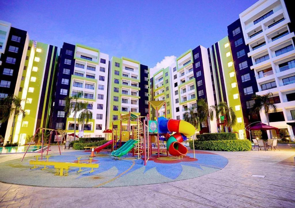 Pangsapuri Manhattan Premier Waterpark By Ubook *